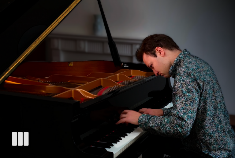 Debussy ‘Clair de lune’: Suite Bergamasque, III. — Dominic.C;